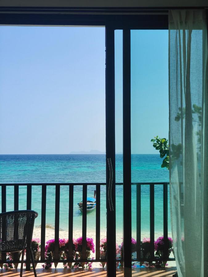 Lipe Sunrise Beach House Екстериор снимка